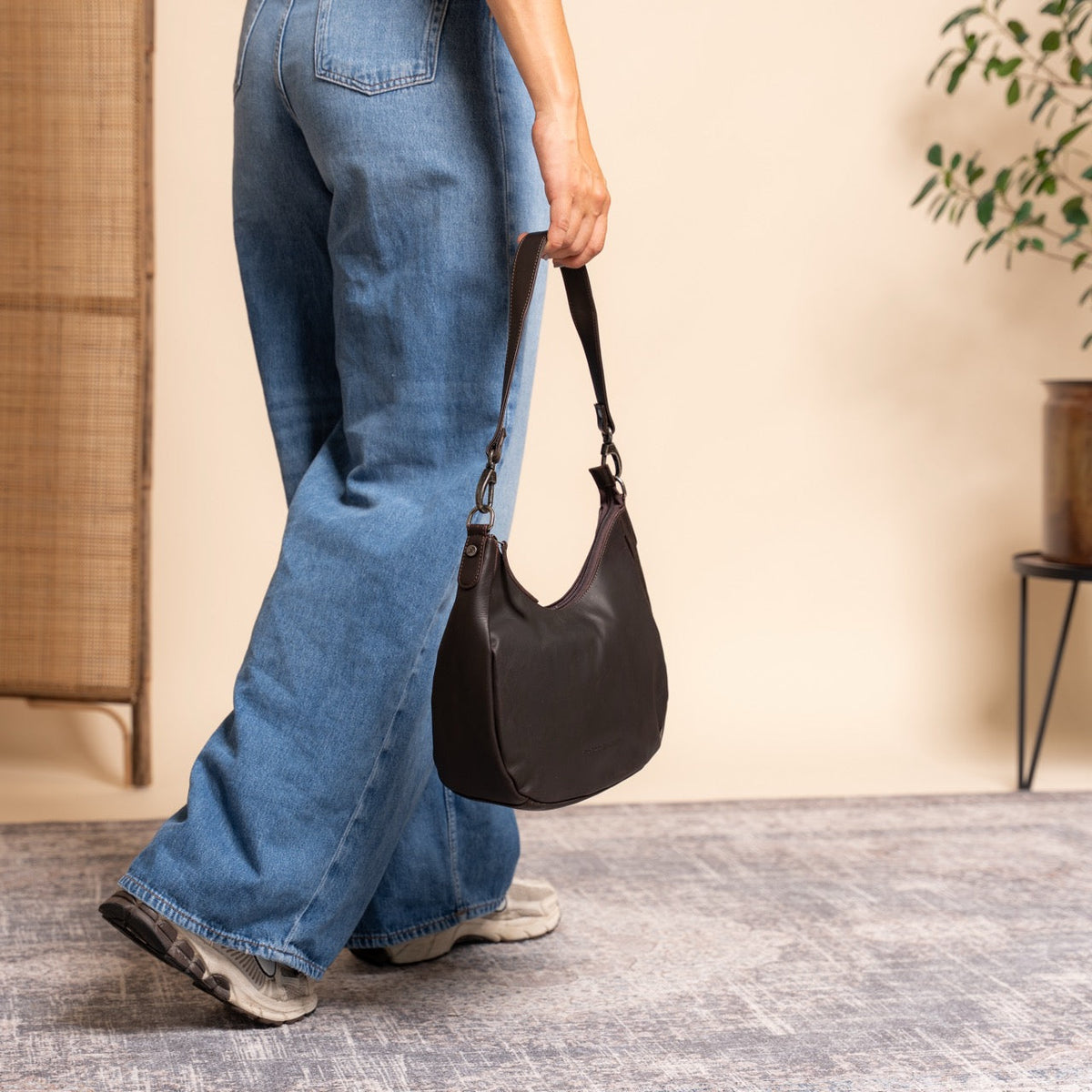 
Alexandria Full-Grain Leather Shoulder Bag – alternate product view 3